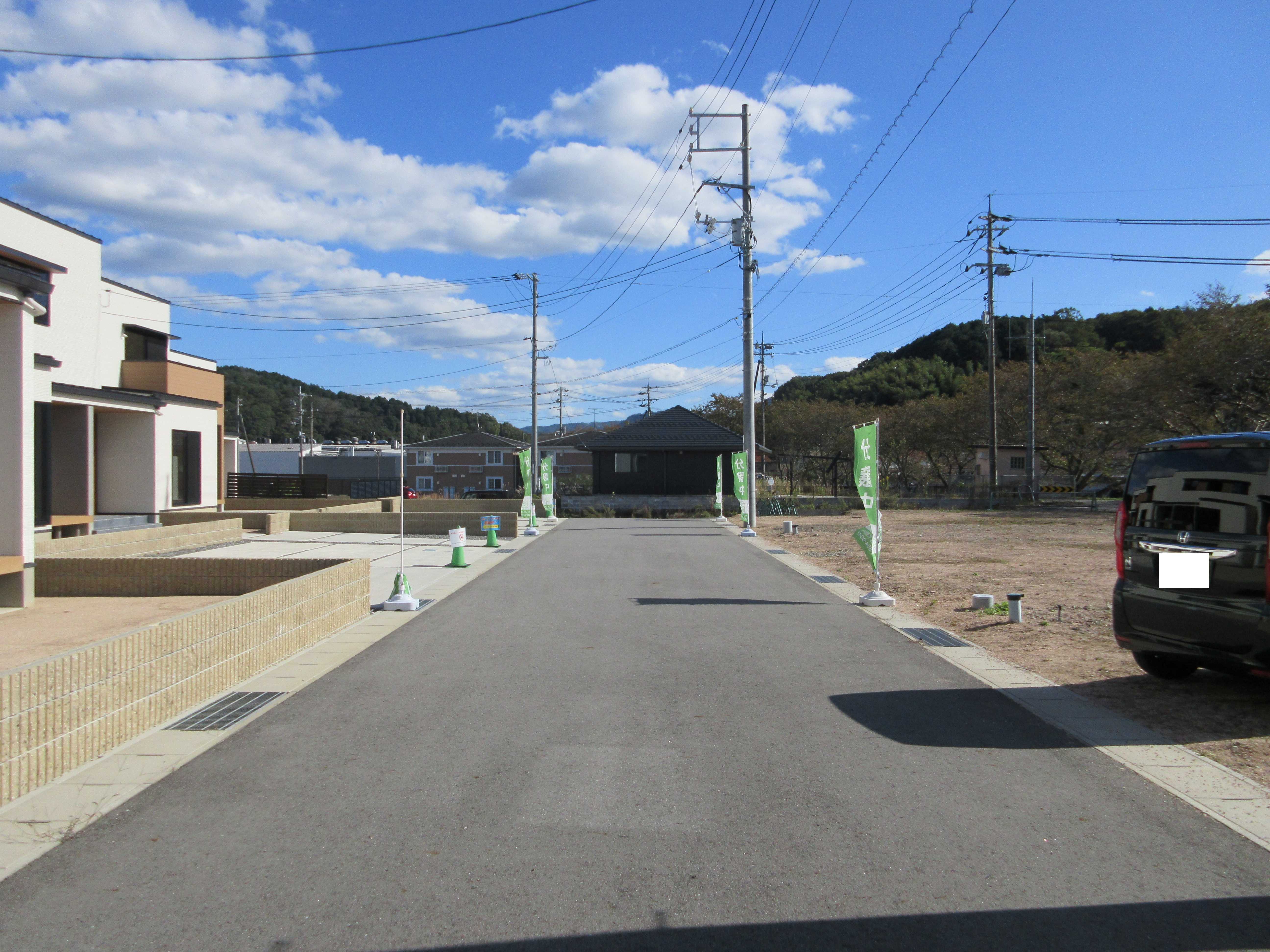 南西側 前面道路 南西側 前面道路