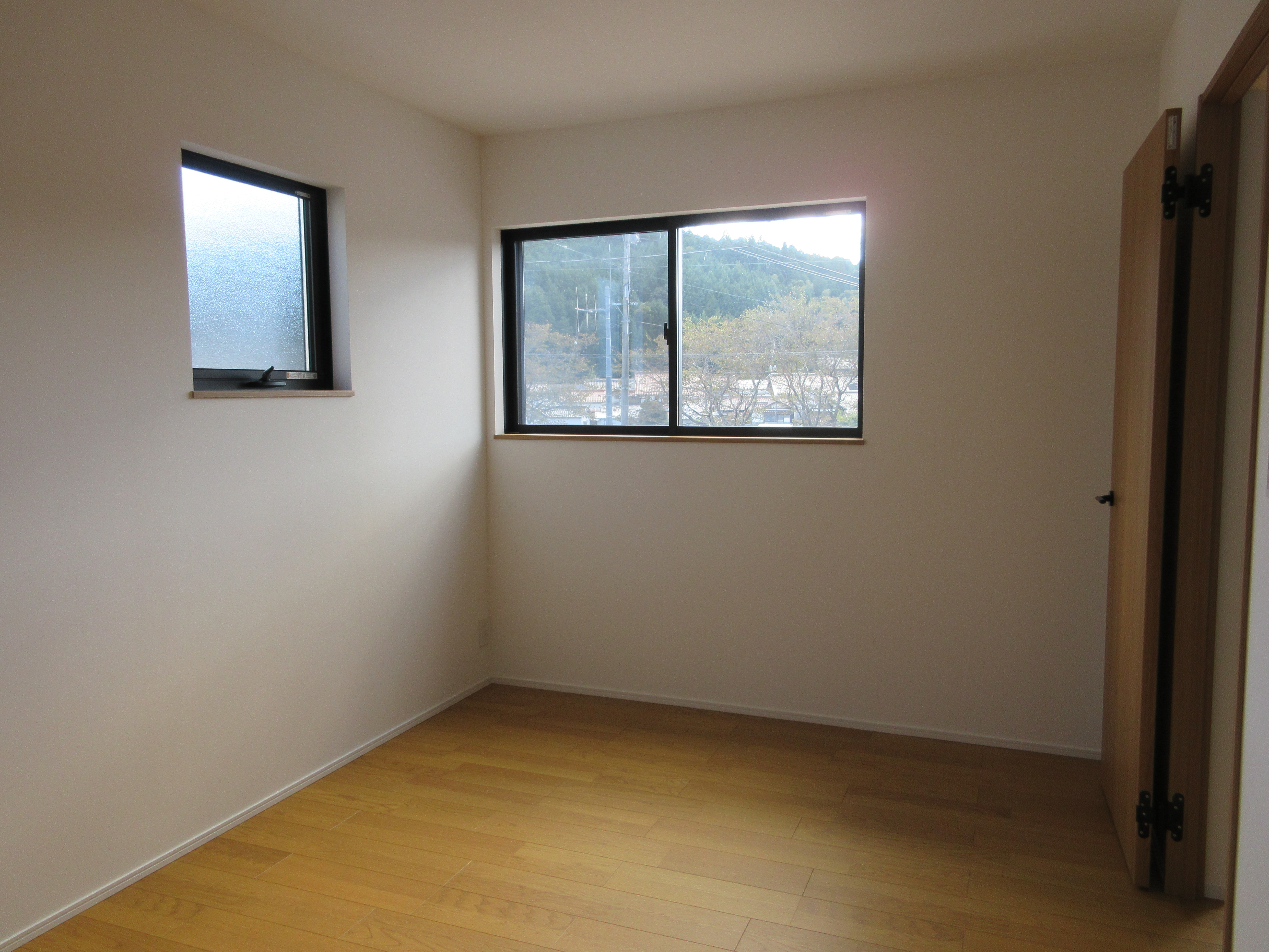 2階 洋室 6帖(子供部屋) 2階 洋室 6帖(子供部屋)