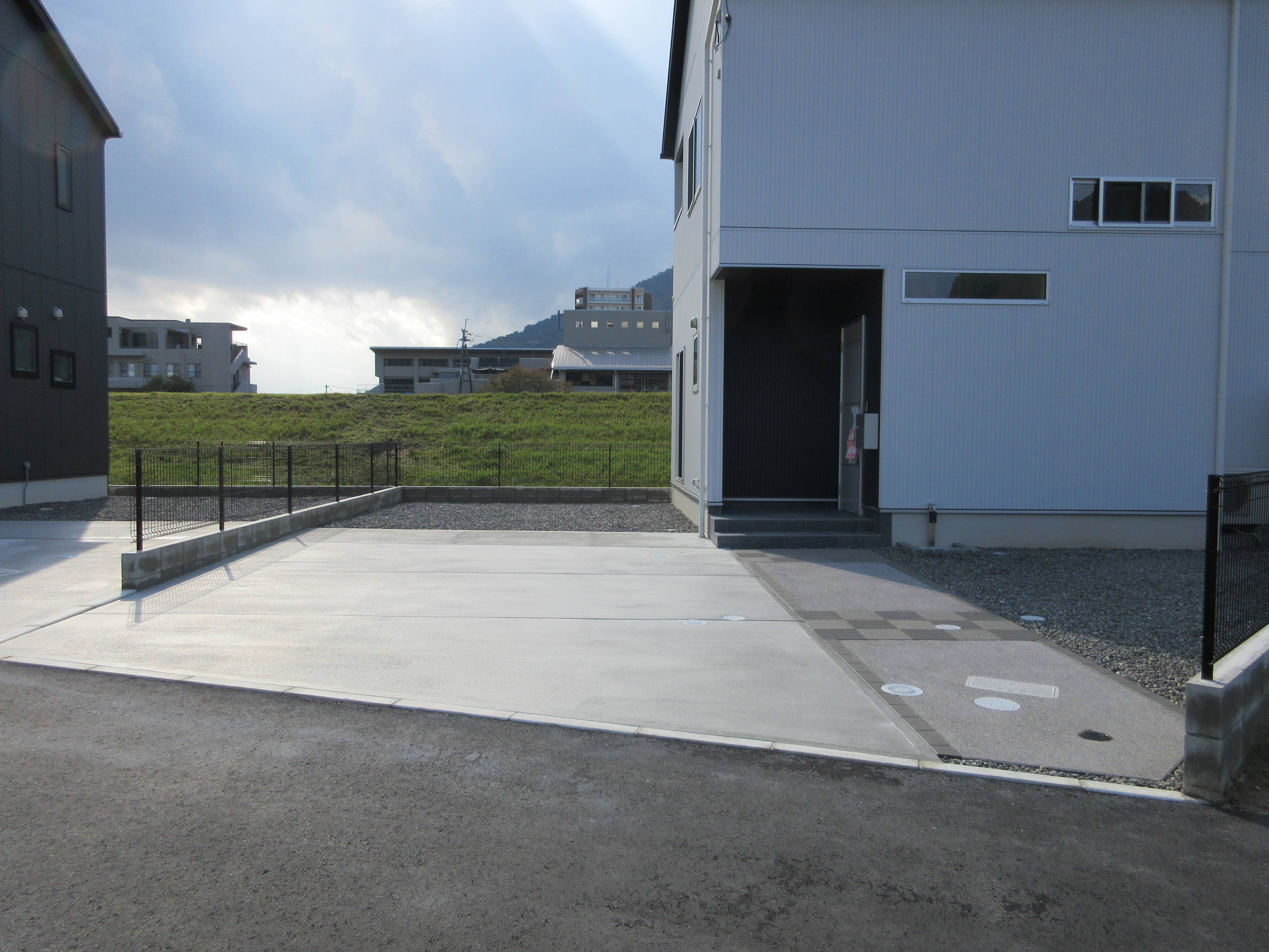 並列駐車2台可 並列駐車2台可