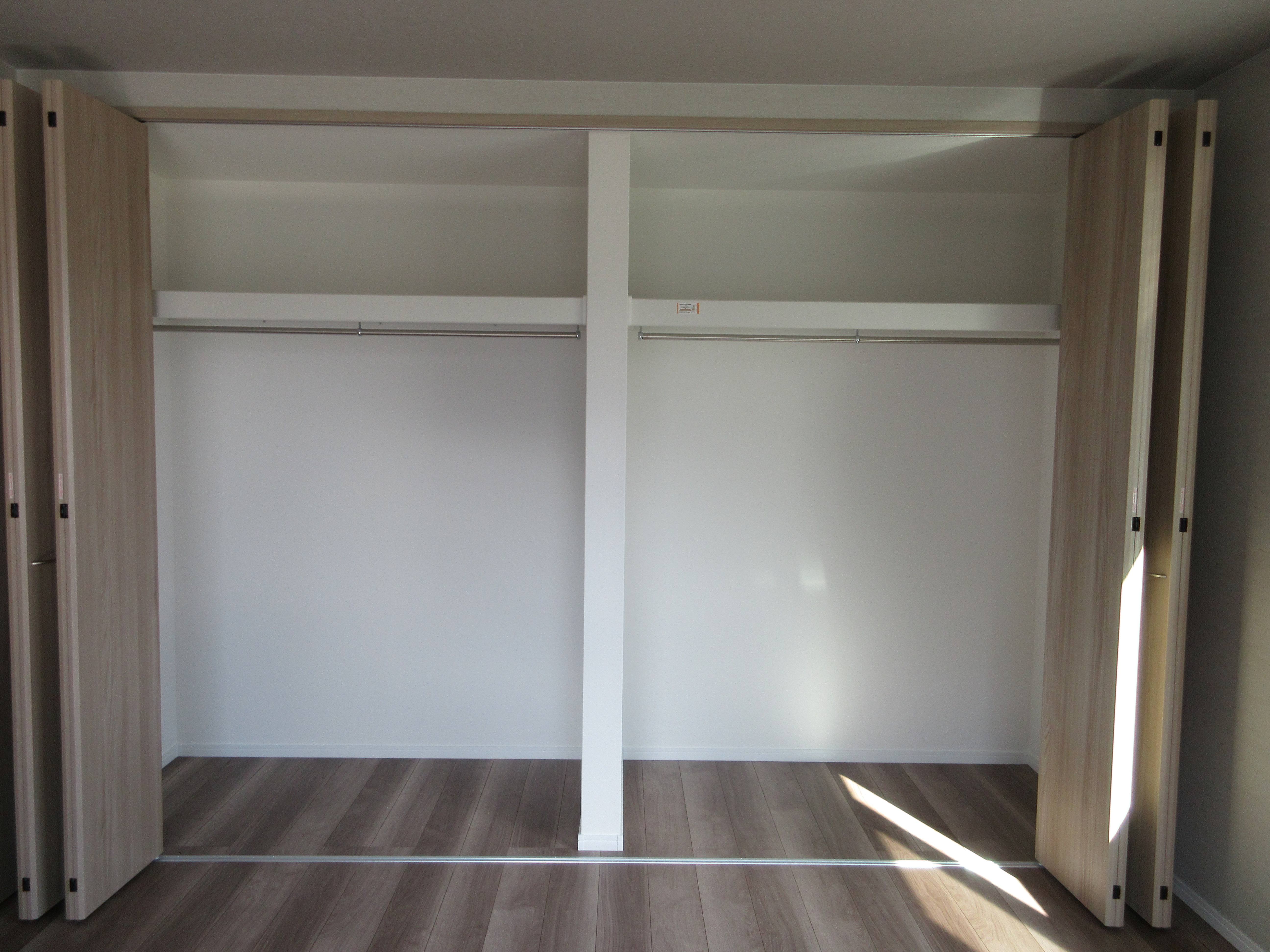 2階 クローゼット収納 2階 クローゼット収納