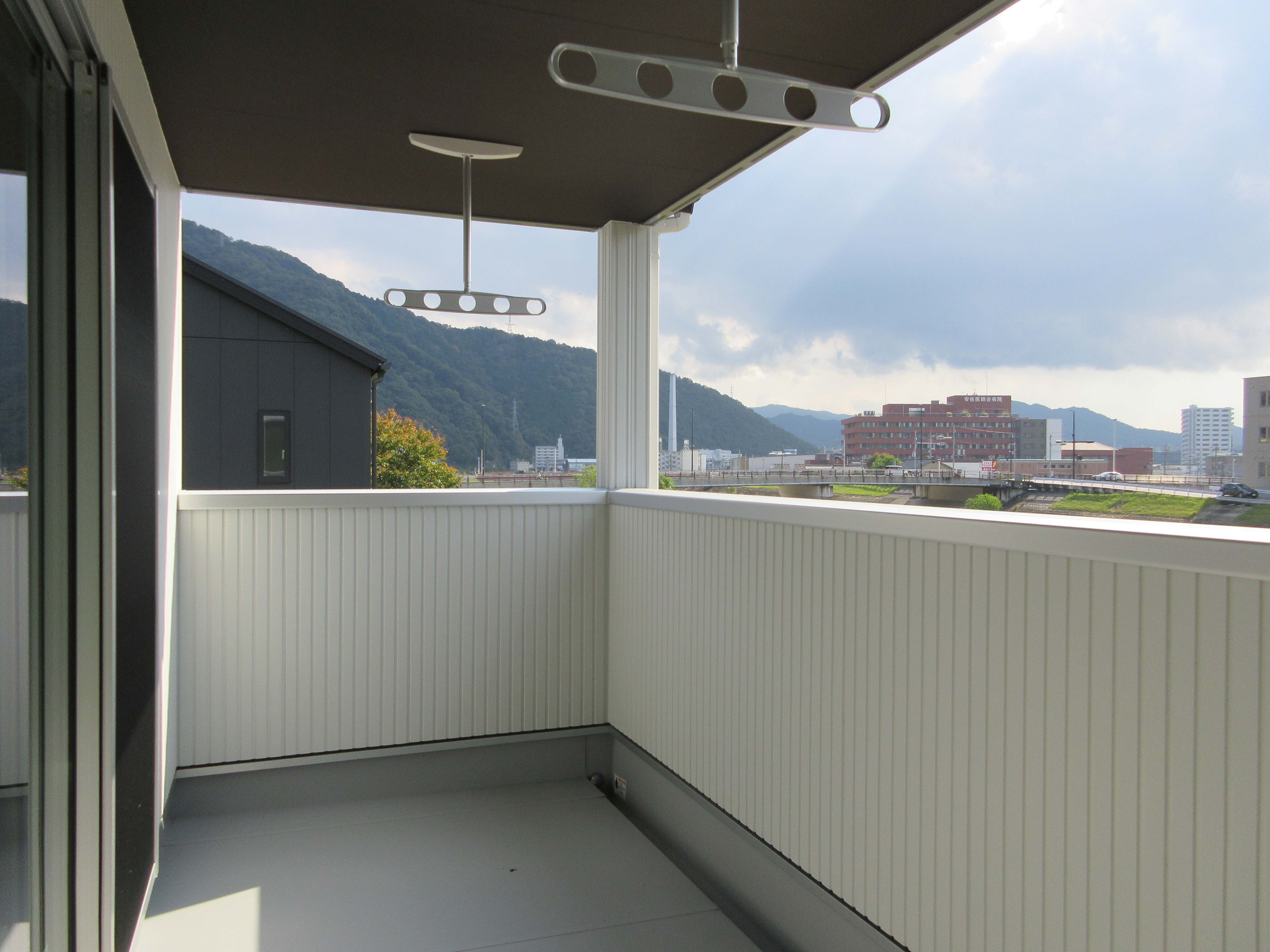 バルコニー バルコニー