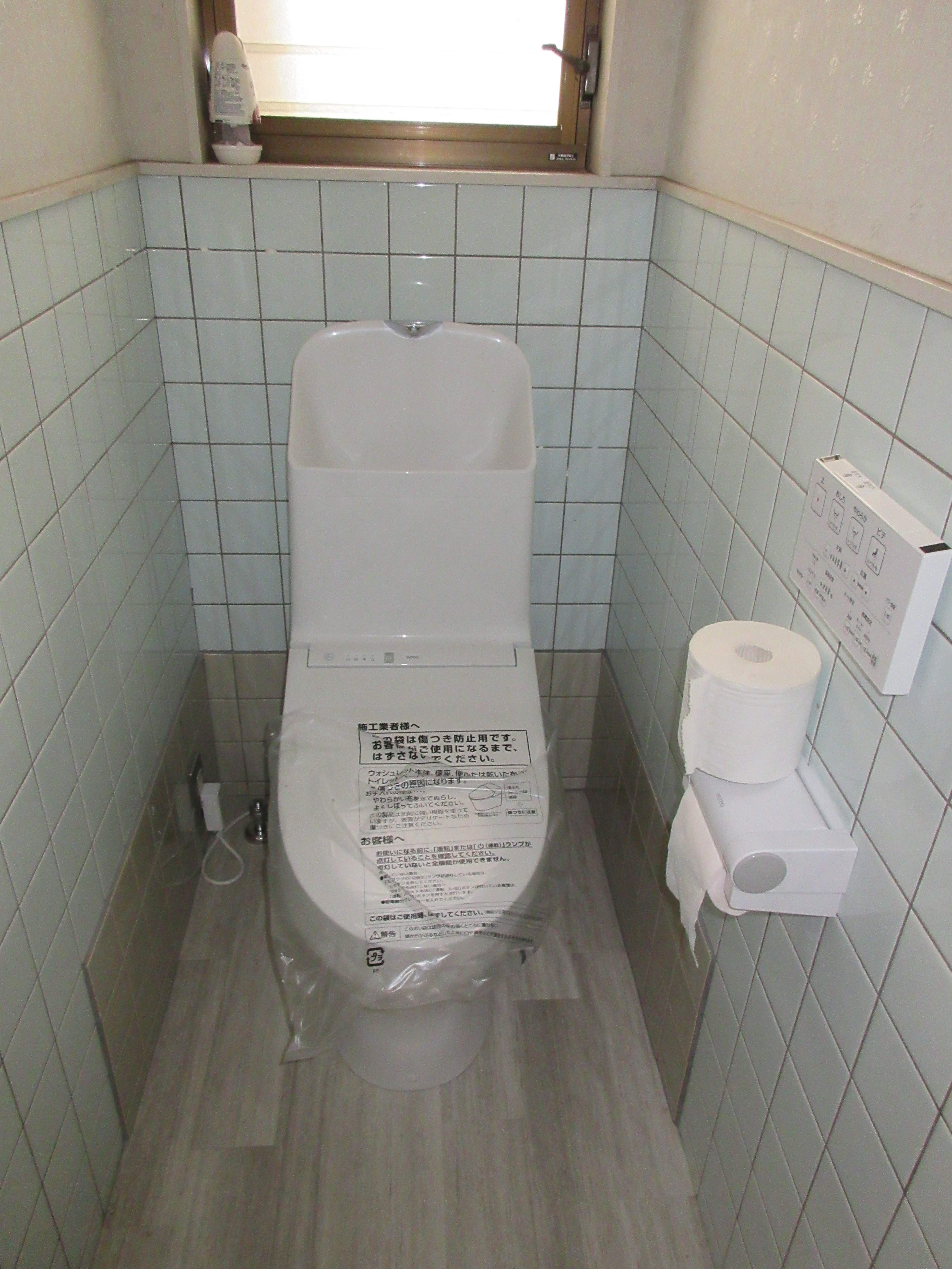 1階 ウォシュレットトイレ 新品交換 1階 ウォシュレットトイレ 新品交換