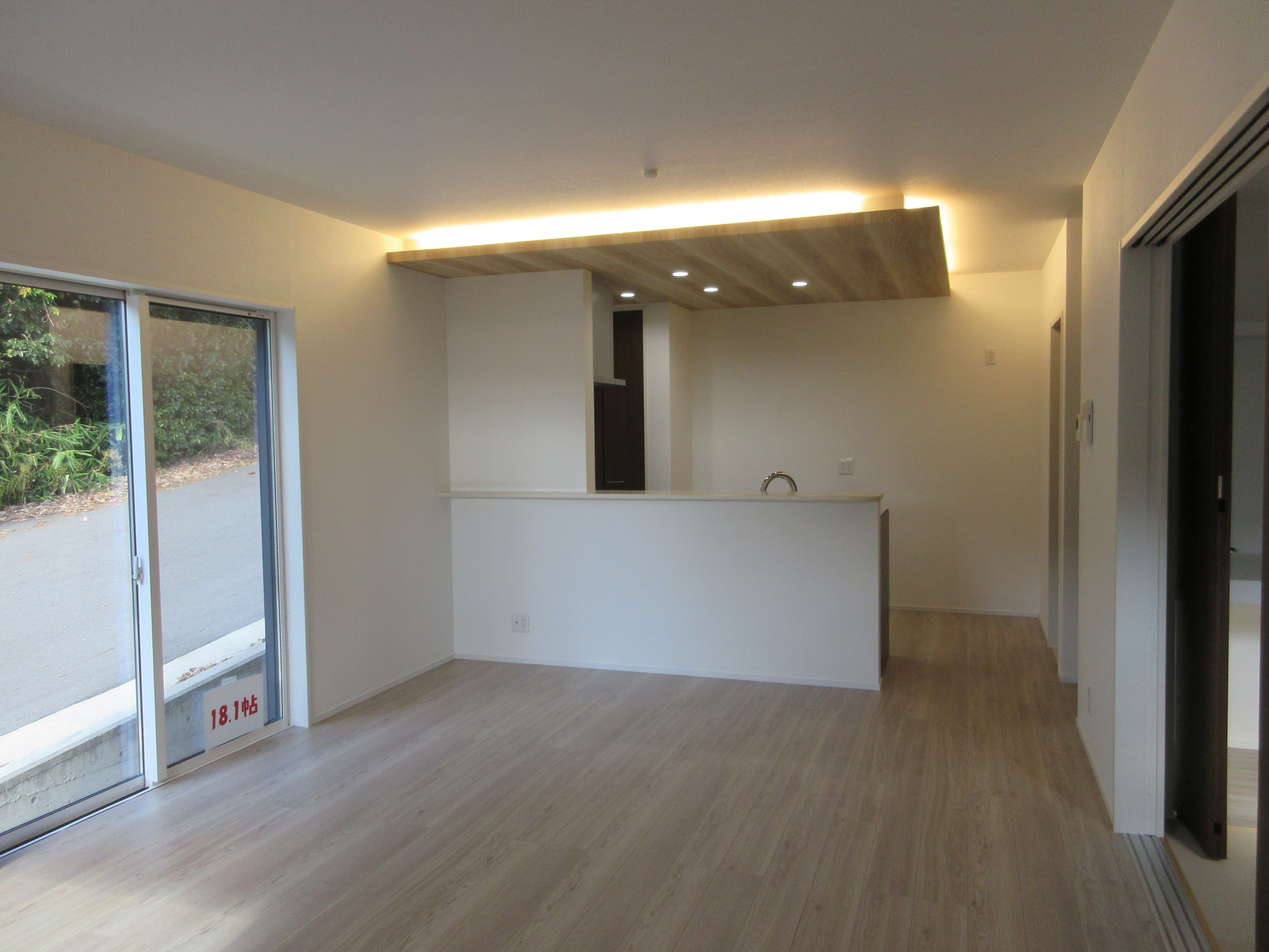 LDK 18.1帖(居間) LDK 18.1帖(居間)