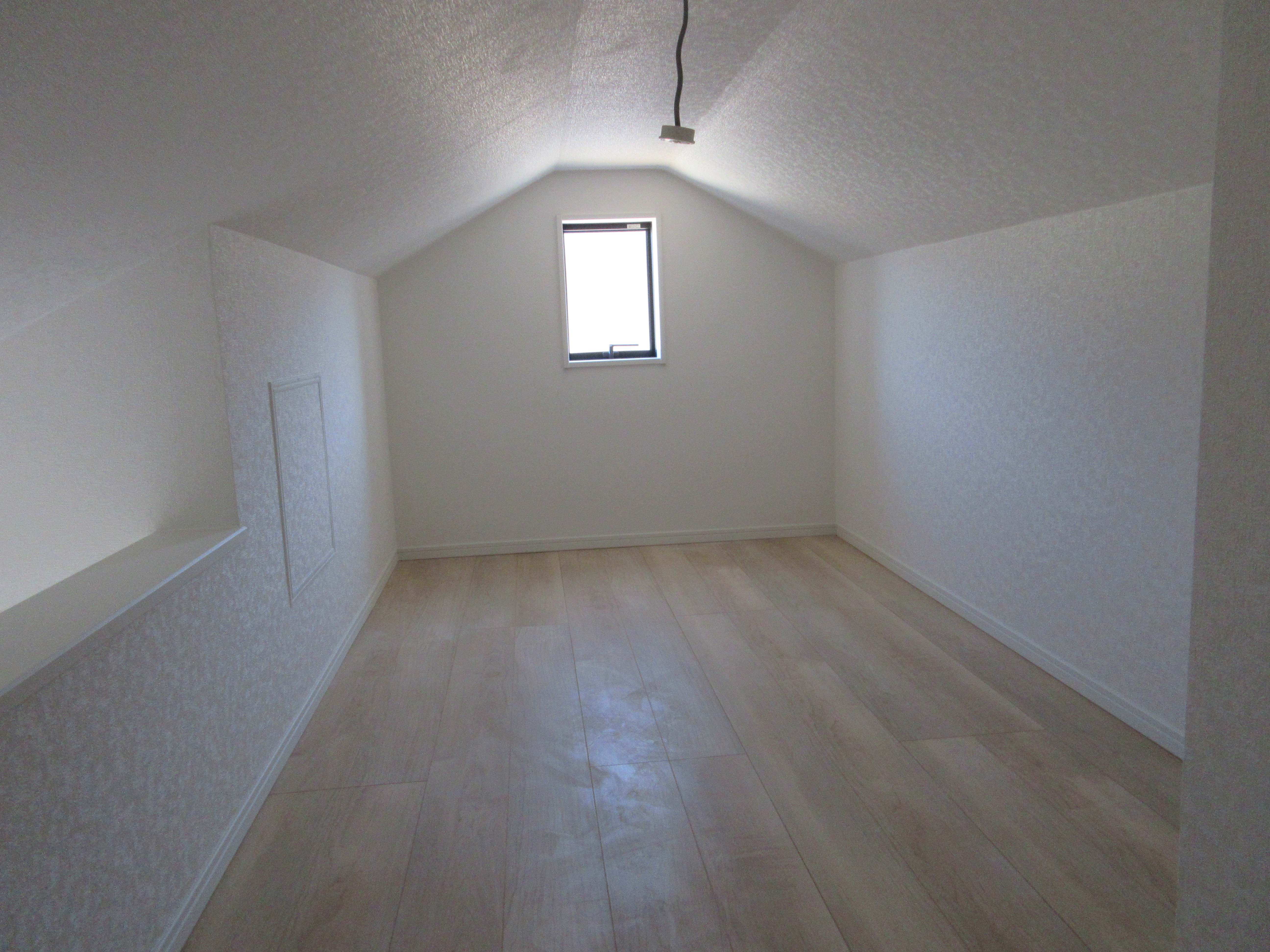 小屋裏収納 4.2帖 小屋裏収納 4.2帖