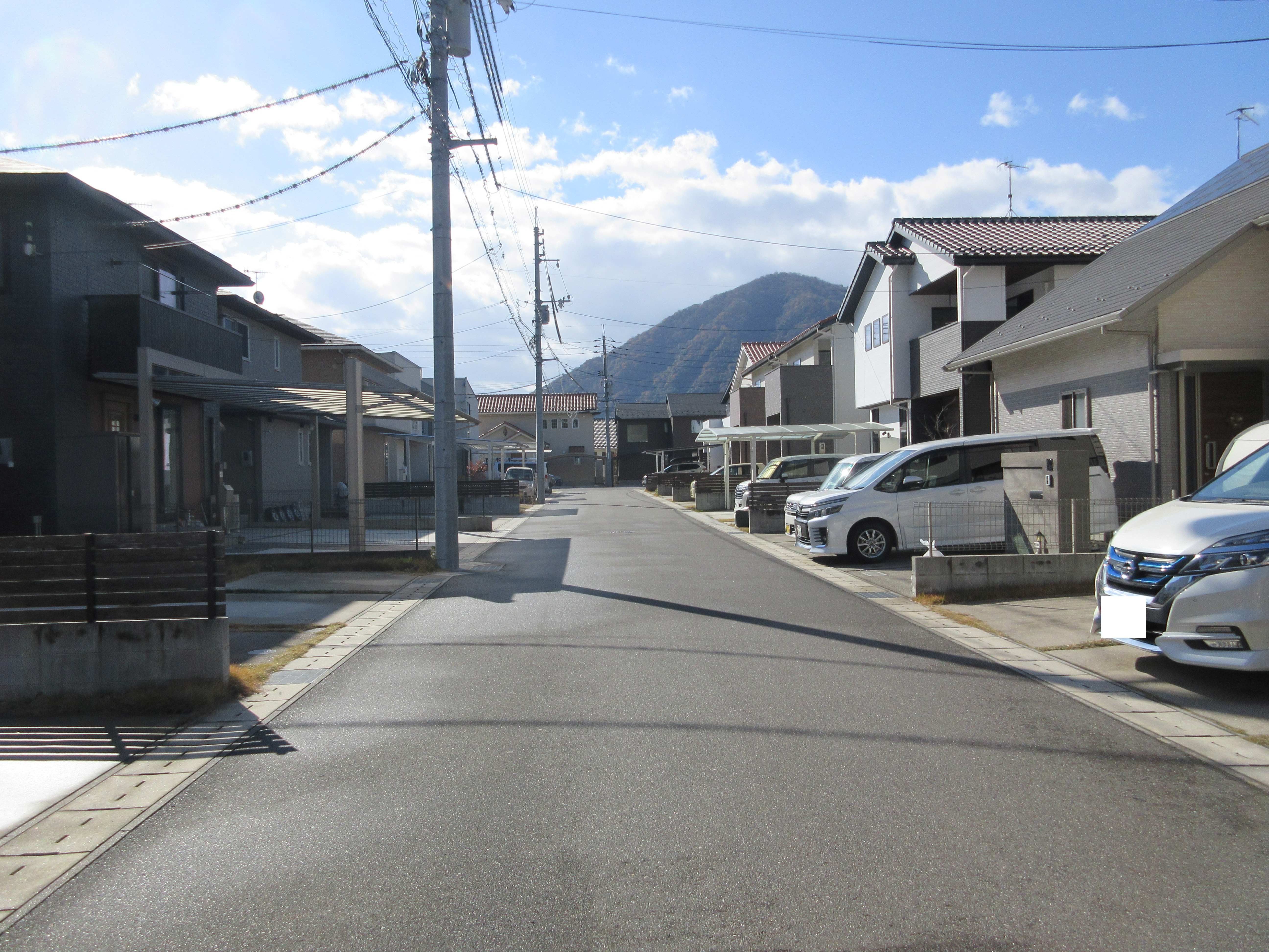 北西側 前面道路 北西側 前面道路