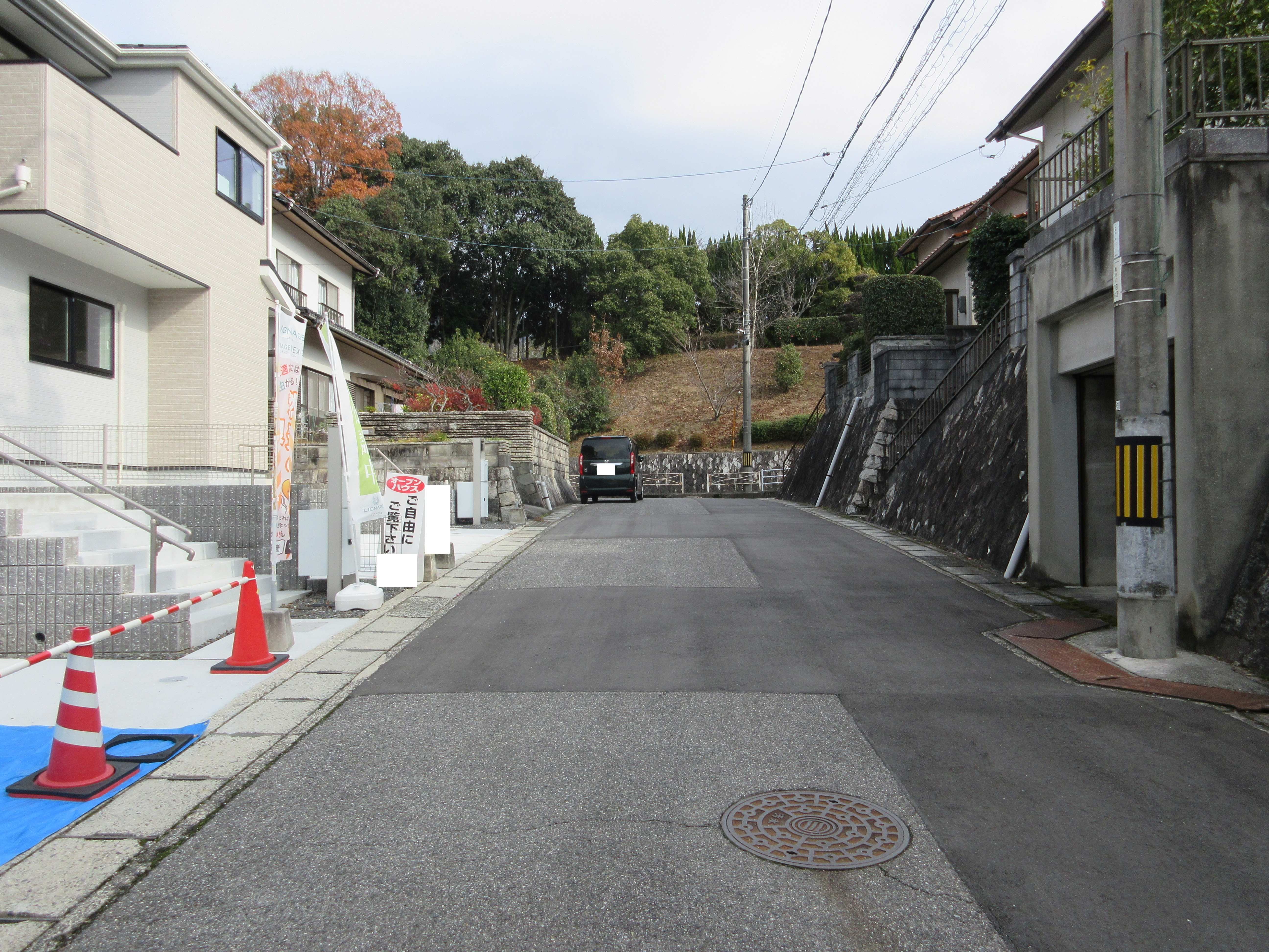 南東側 前面道路 南東側 前面道路