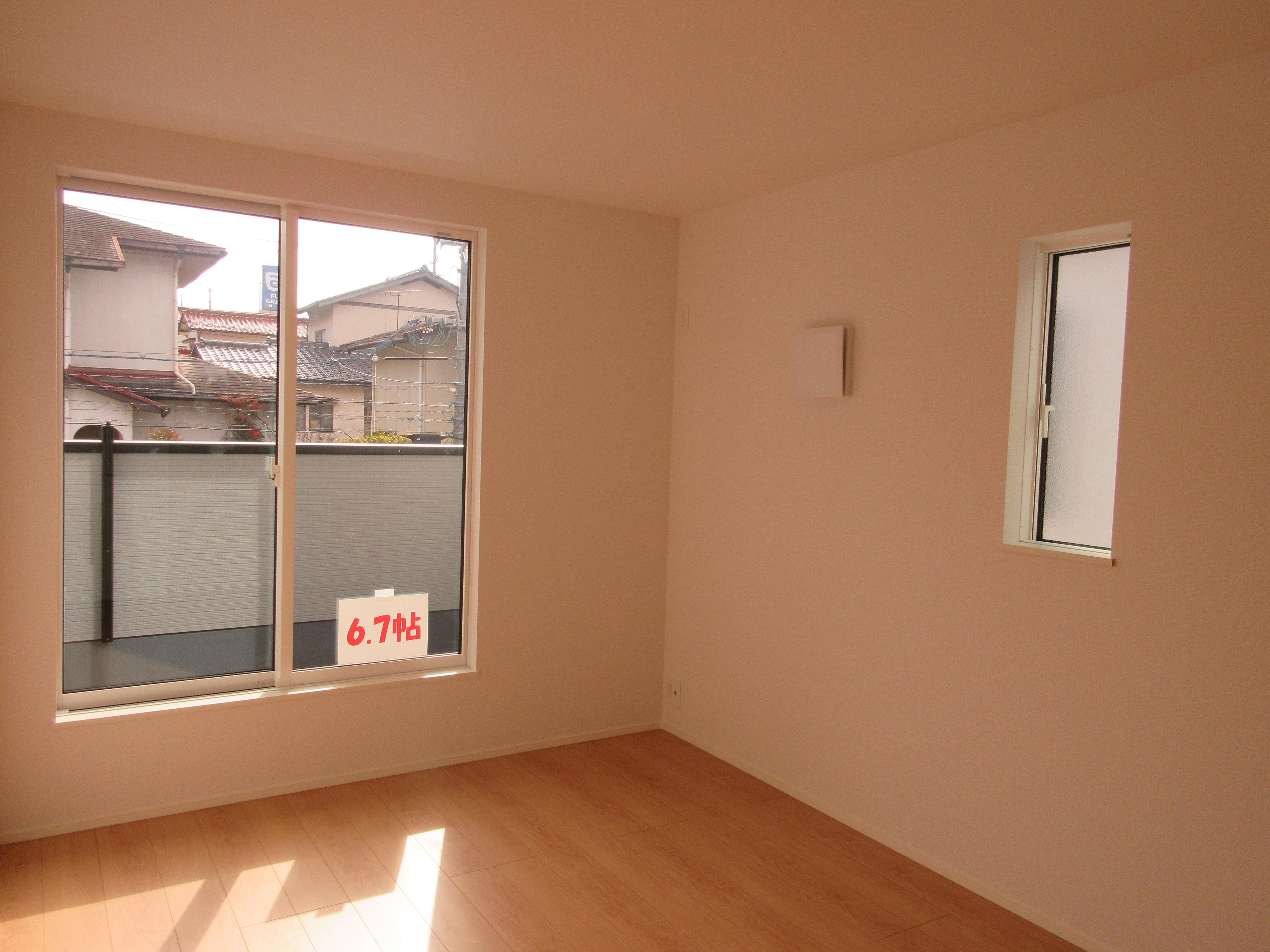2階 洋室 6.7帖(寝室) 2階 洋室 6.7帖(寝室)