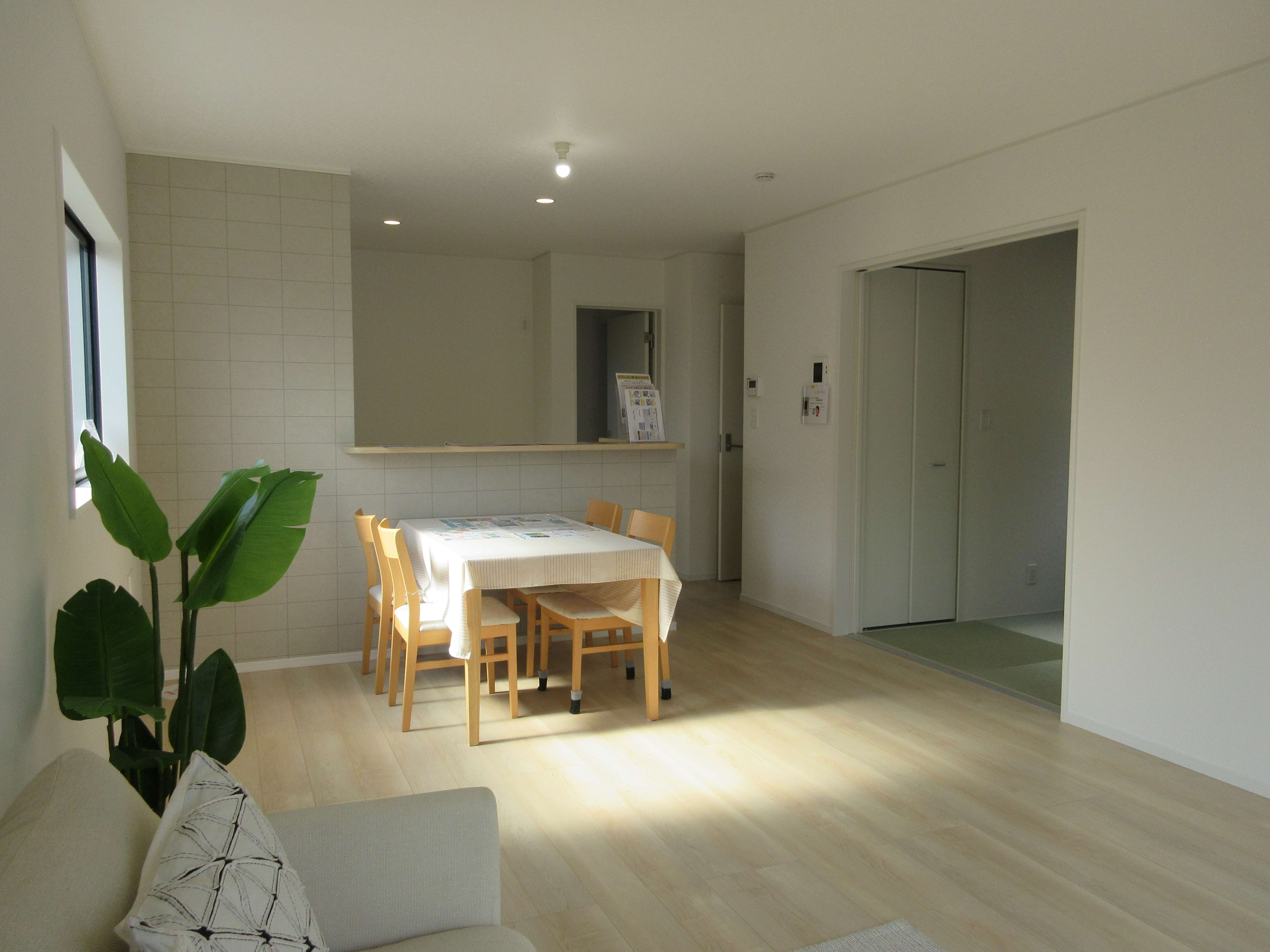 LDK 17.2帖(居間) LDK 17.2帖(居間)