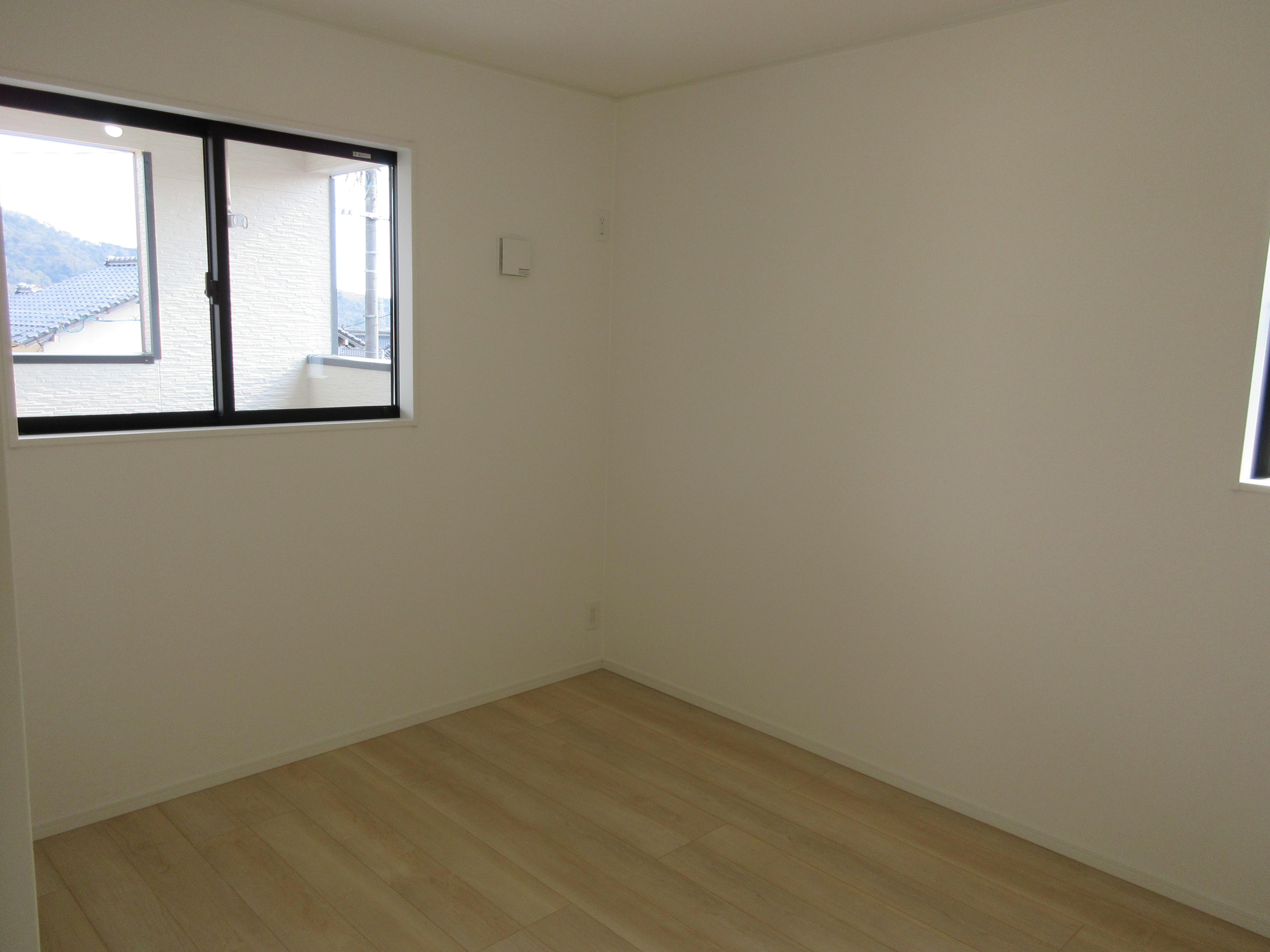 2階 洋室 5.2帖(子供部屋) 2階 洋室 5.2帖(子供部屋)