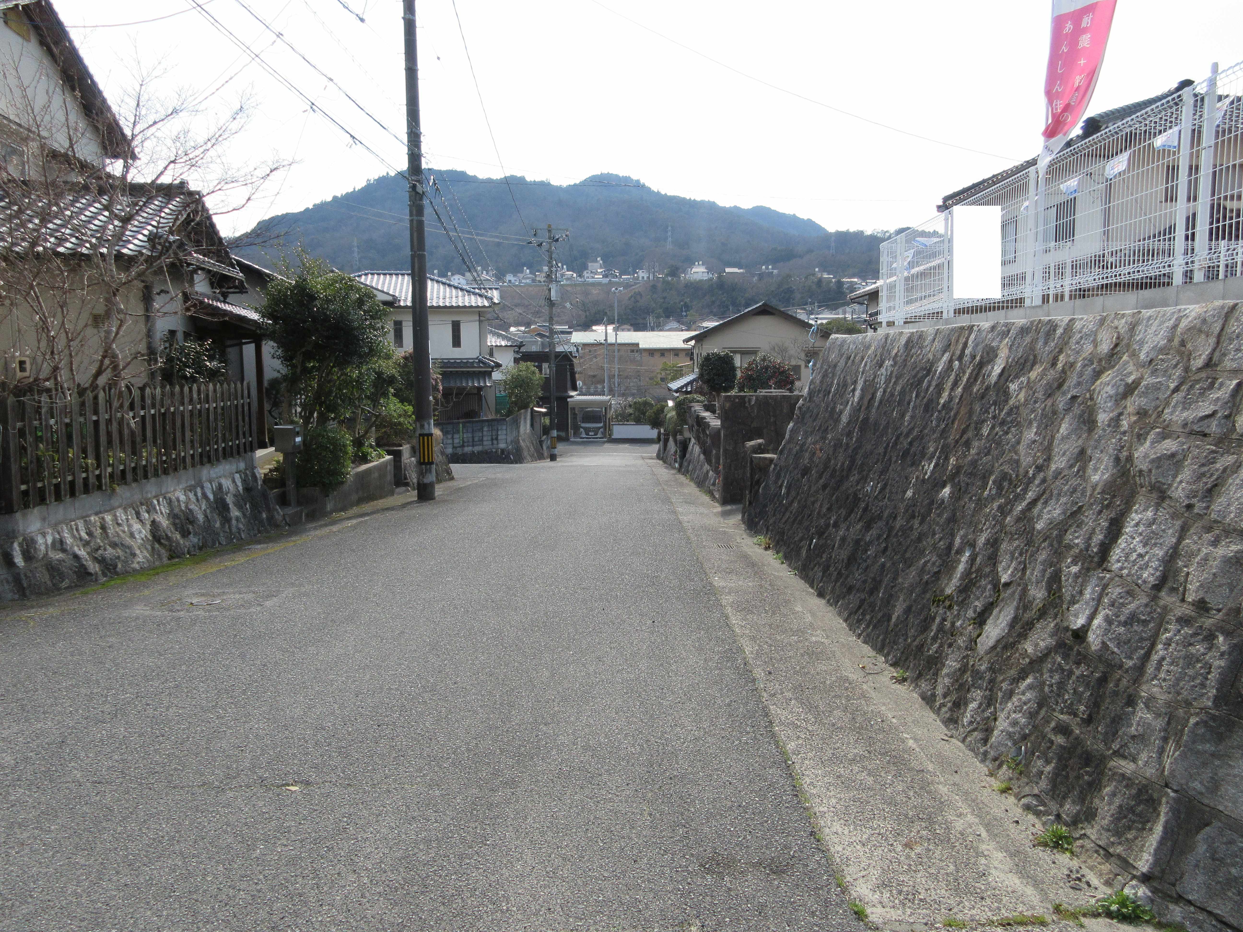 南東側 前面道路 南東側 前面道路