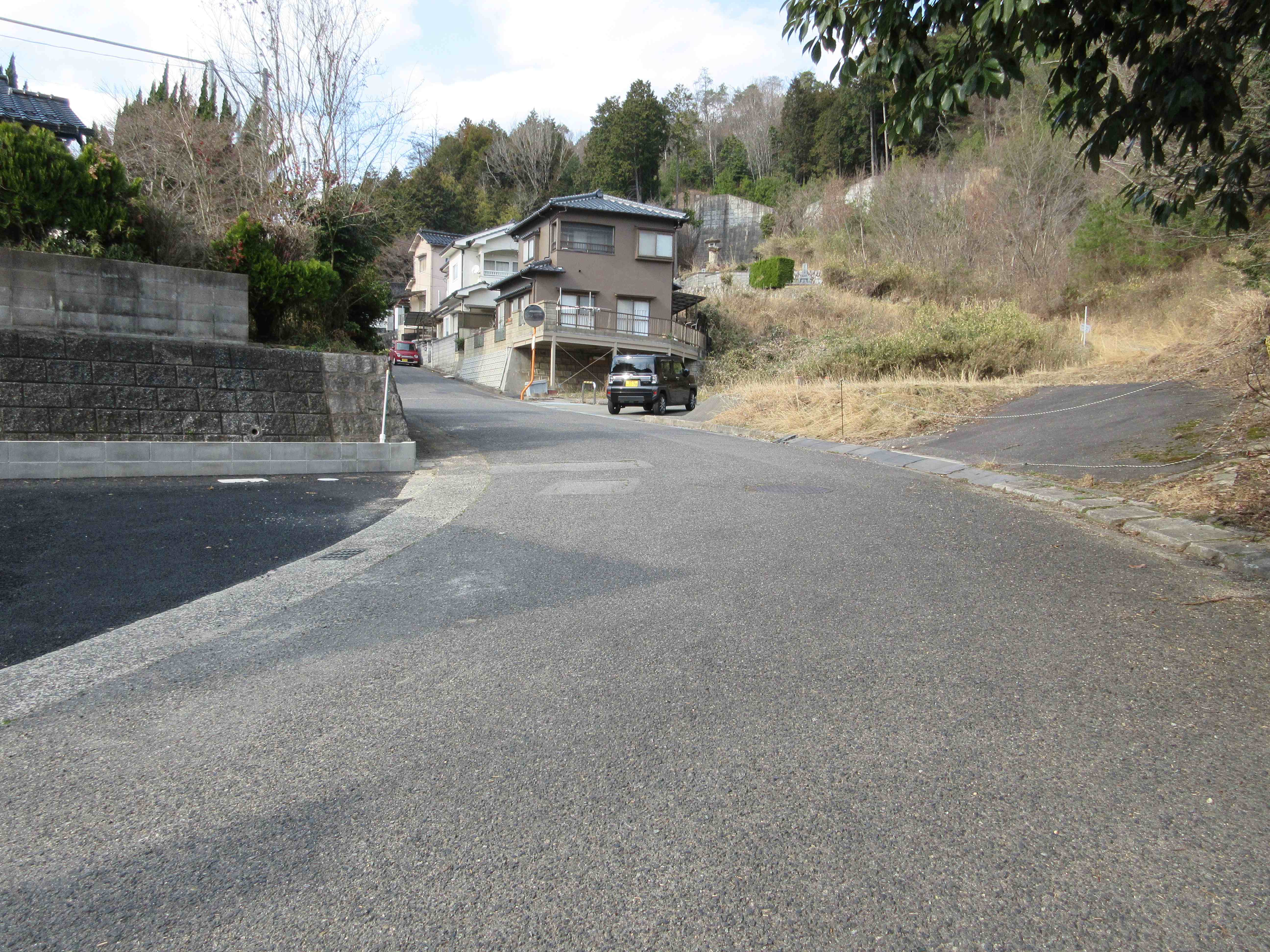南東側 前面道路 南東側 前面道路