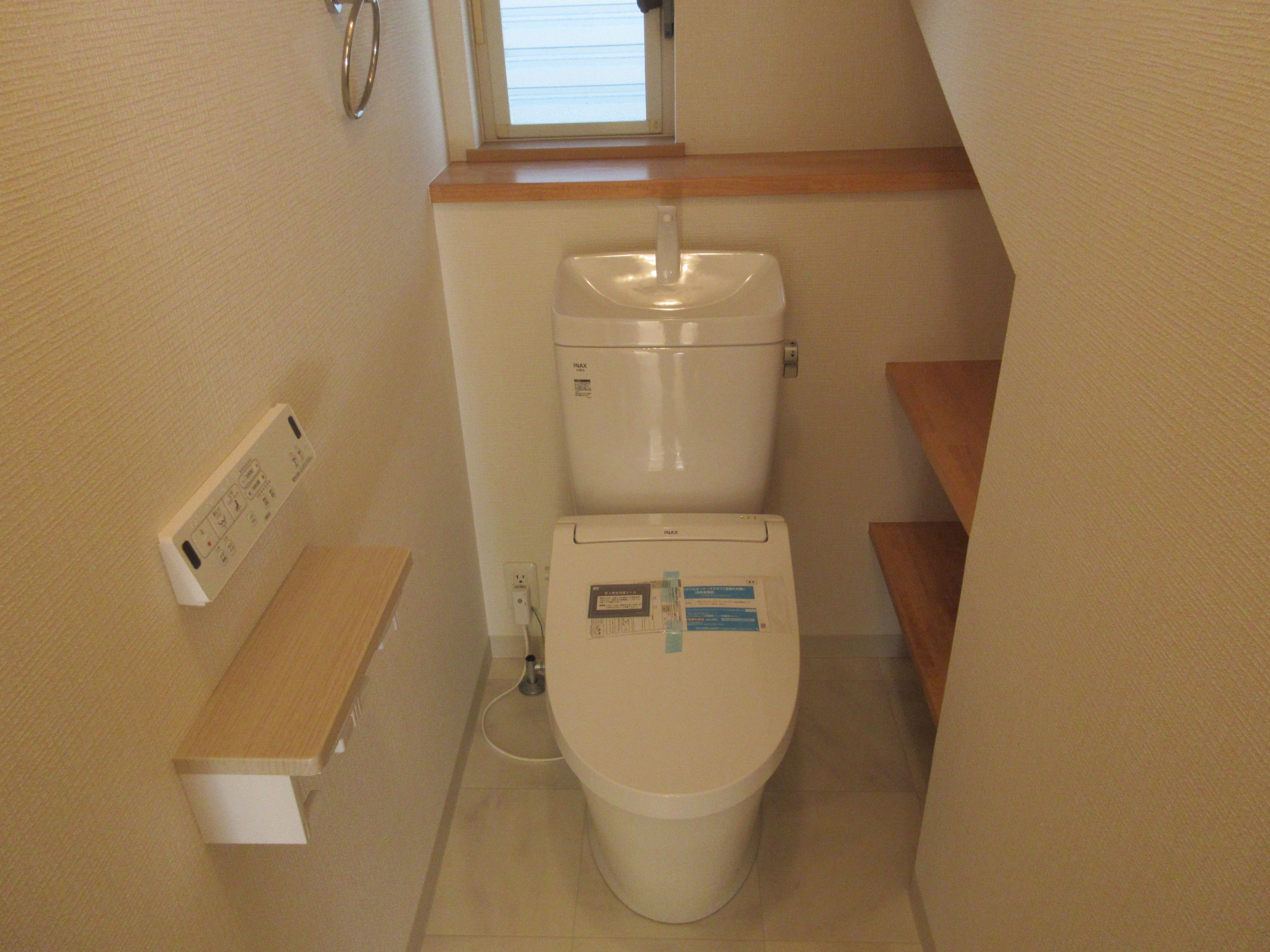 トイレ（1階・2階共）新品交換