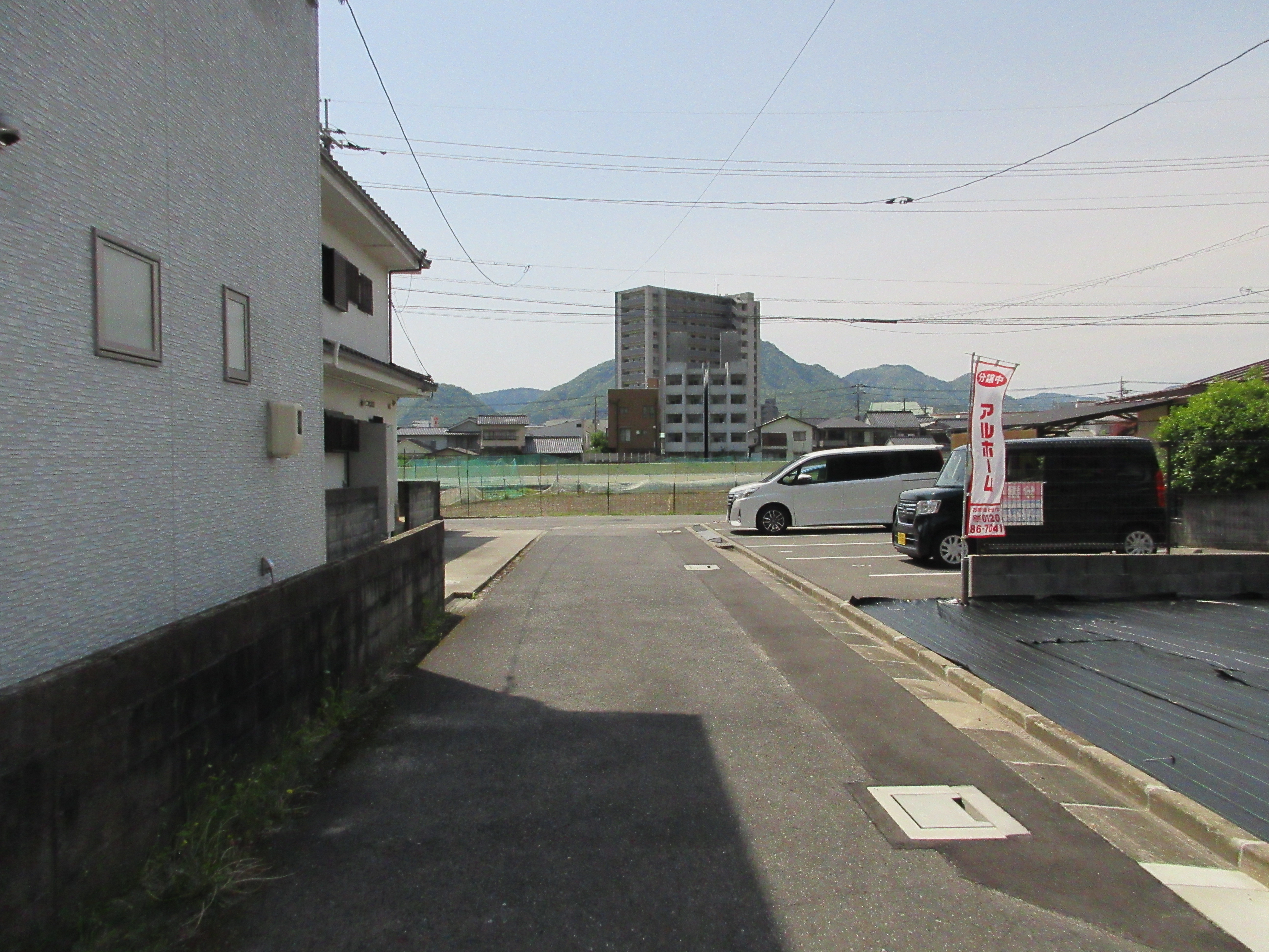 進入路私道(持分1/2有) 進入路私道(持分1/2有)